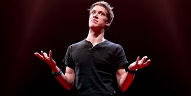 Image of Daniel Sloss