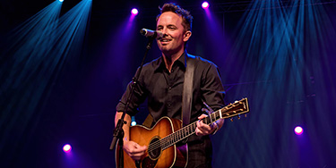 Image of Chris Tomlin