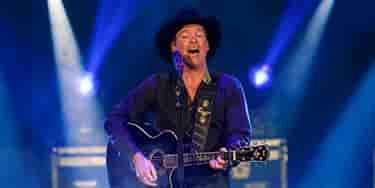 Image of Clay Walker In Jackson