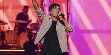 Image of Phil Wickham