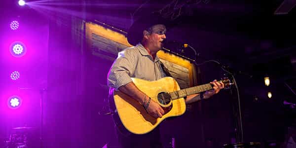 Image of Tracy Byrd In Branson