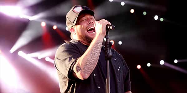 Image of Uncle Kracker In Foxborough