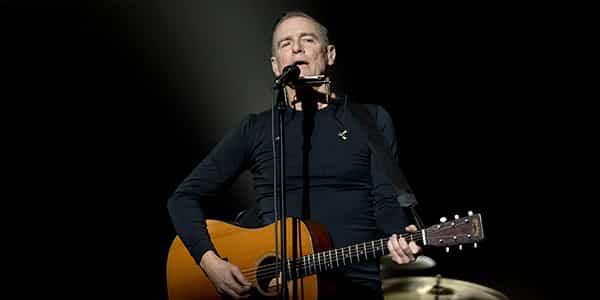Image of Bryan Adams In Thunder Bay