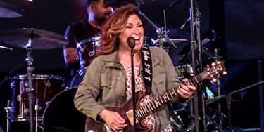 Image of Jo Dee Messina In Mahnomen