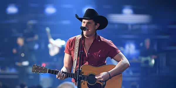 Image of Jon Pardi In Long Beach
