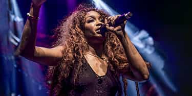 Image of Sza In Arlington