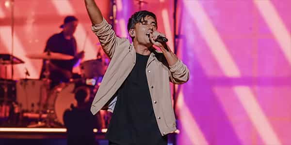 Image of Phil Wickham In Stockton