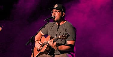 Image of Mitchell Tenpenny In Saratoga