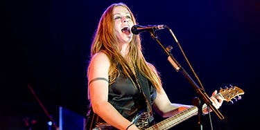 Image of Alanis Morissette In Mountain View