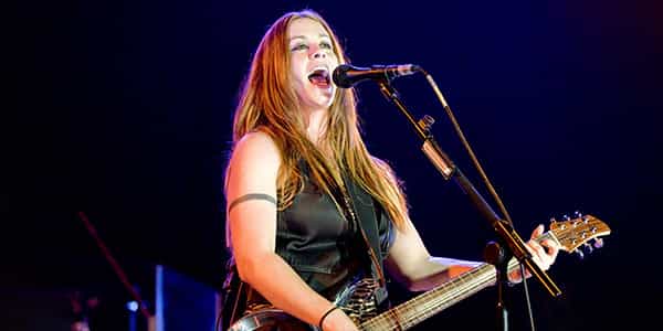 Image of Alanis Morissette In Mount Pleasant
