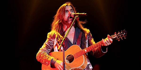 Image of Juanes